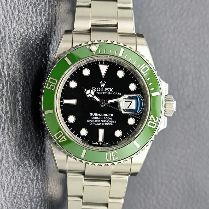 Submariner Date 41 Stainless Steel / Black / Green Cerachrom