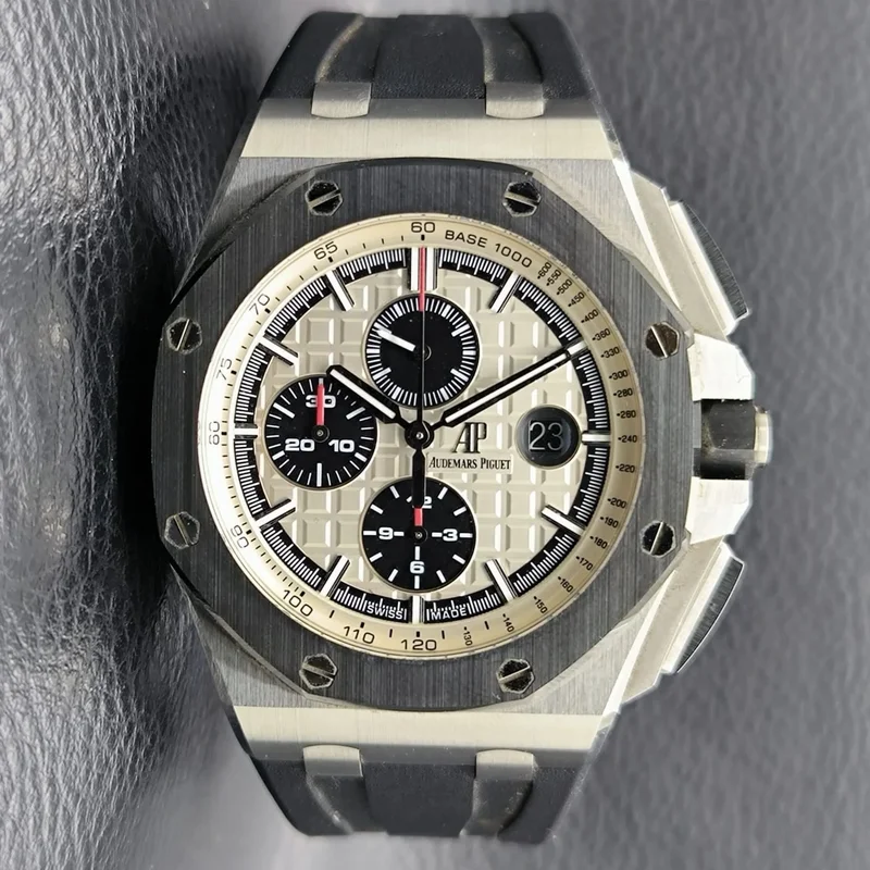 Royal Oak Offshore 44 Stainless Steel / Ceramic / Silver / Rubber