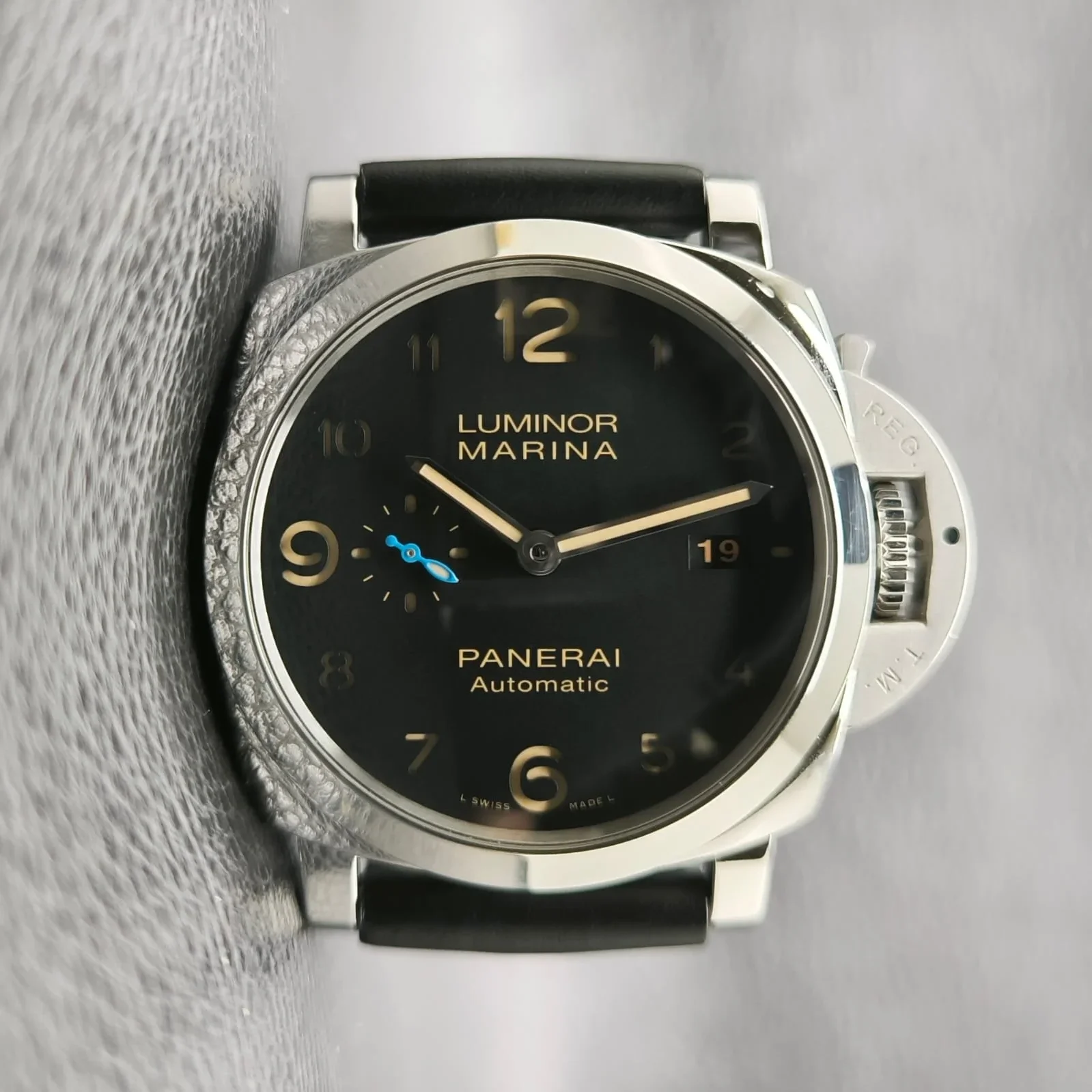 Luminor 1950 44 3 Days Automatic Stainless Steel / Black / Dirty Dial