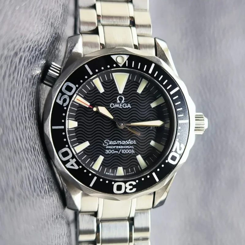Seamaster Diver 300M Quartz 36.25 Stainless Steel / Black / Bracelet