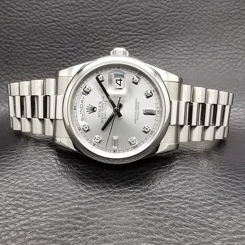 Thumb Day-Date 36 Platinum Domed / President / Silver Diamond