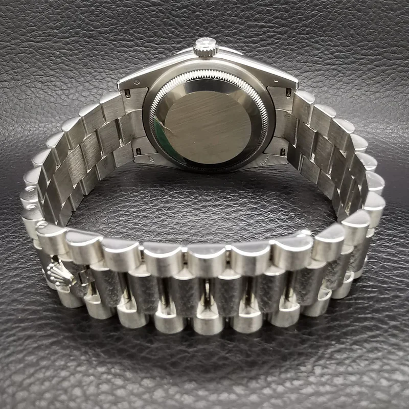 Thumb Day-Date 36 Platinum Domed / President / Silver Diamond