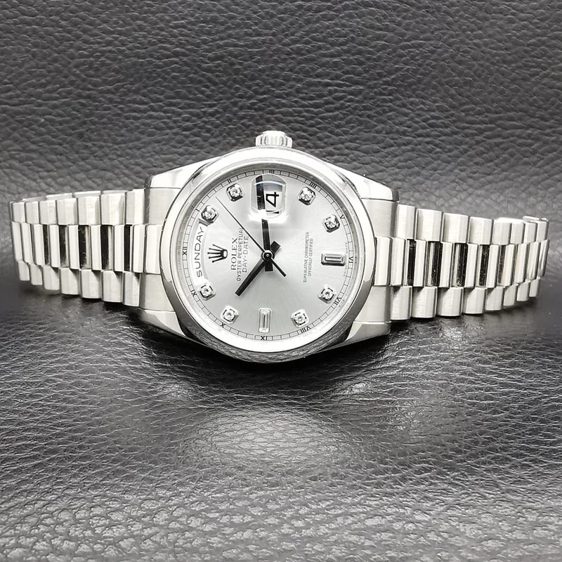 Thumb Day-Date 36 Platinum Domed / President / Silver Diamond