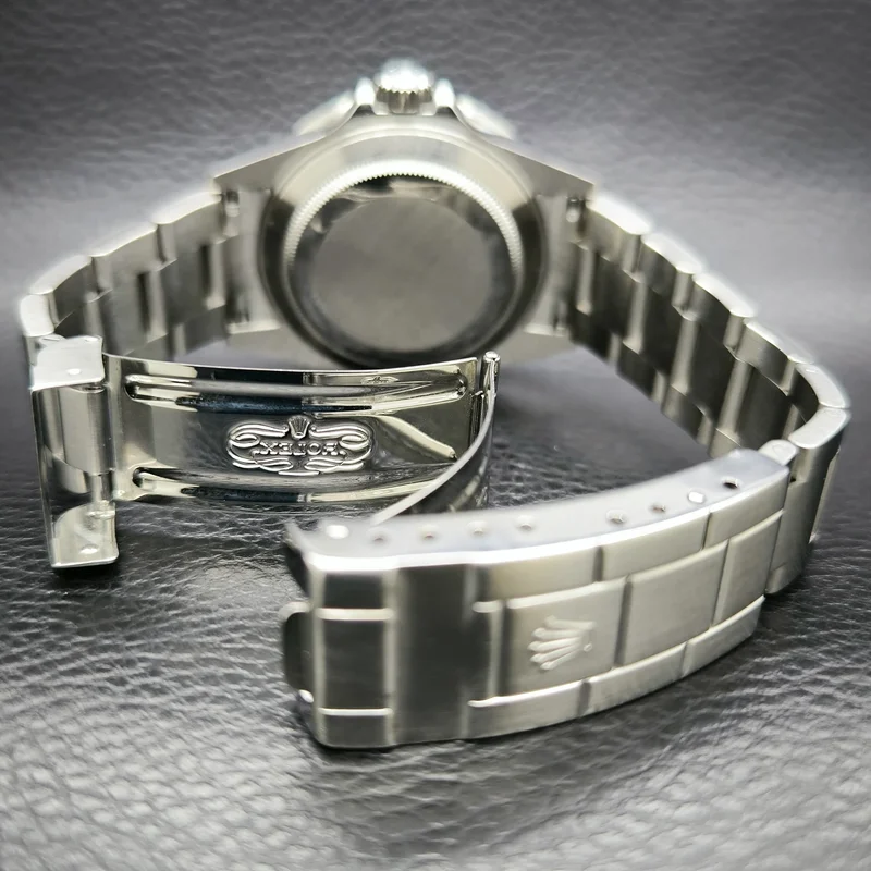 Thumb Submariner Date 16610 SuperLuminova