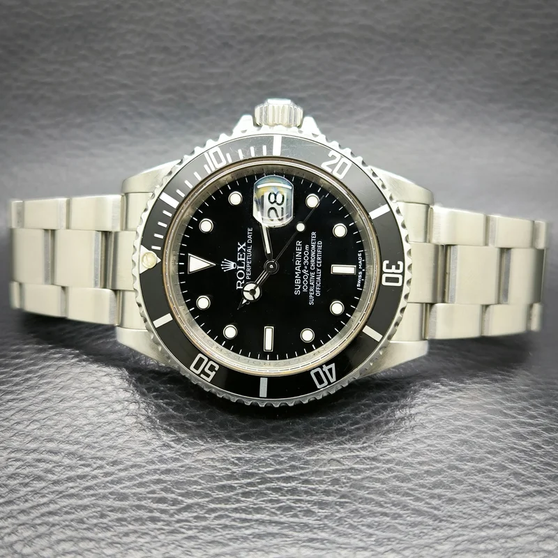 Thumb Submariner Date 16610 SuperLuminova