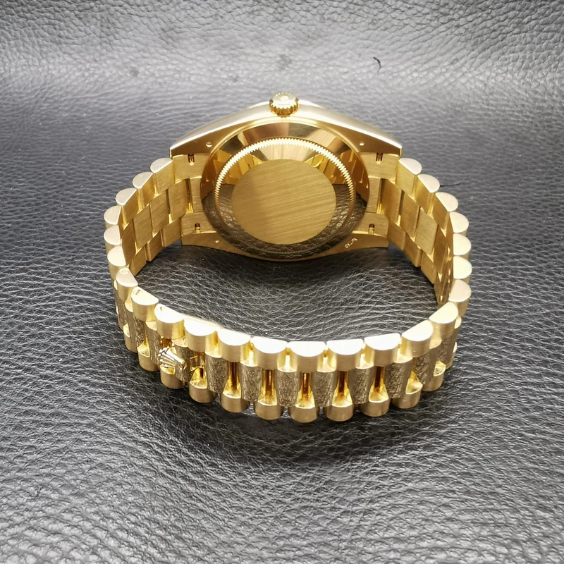 Thumb Day-Date 40 Yellow Gold / Silver - Roman