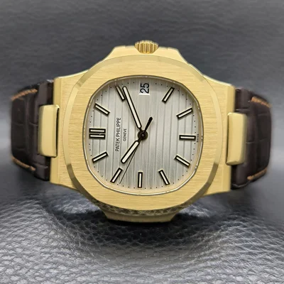 Nautilus 5711 Yellow Gold / Silver