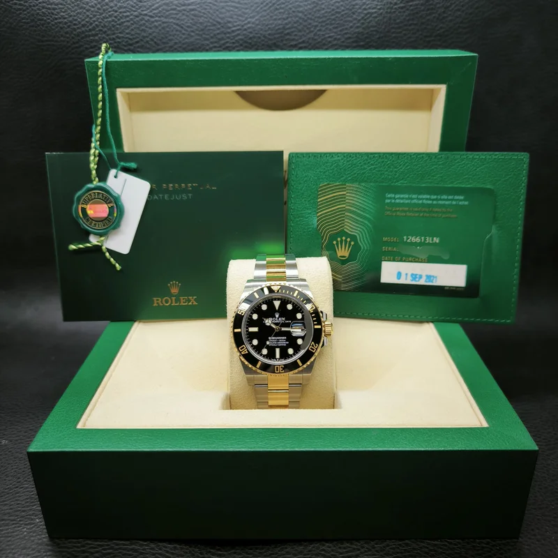 Thumb Submariner Date 41 Stainless Steel / Yellow Gold / Black