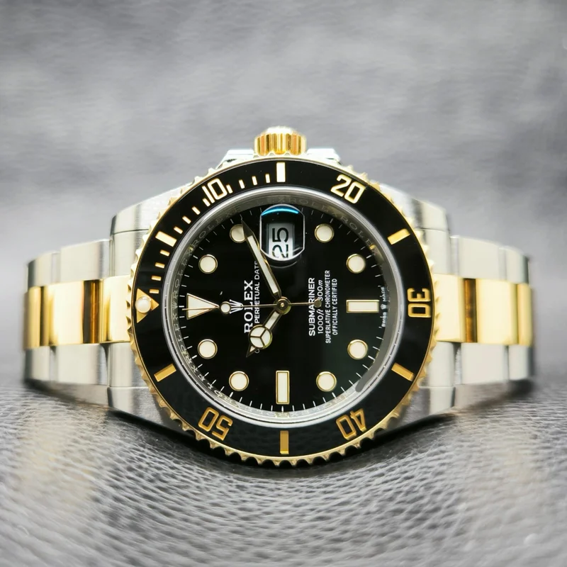 Submariner Date 41 Stainless Steel / Yellow Gold / Black