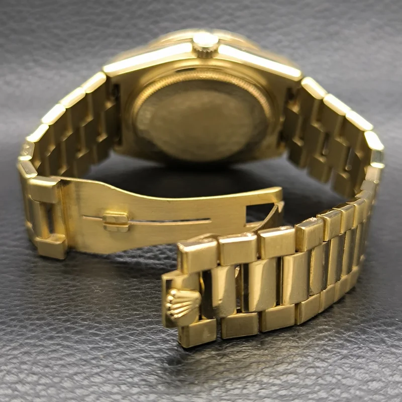 Thumb Day-Date Oysterquartz