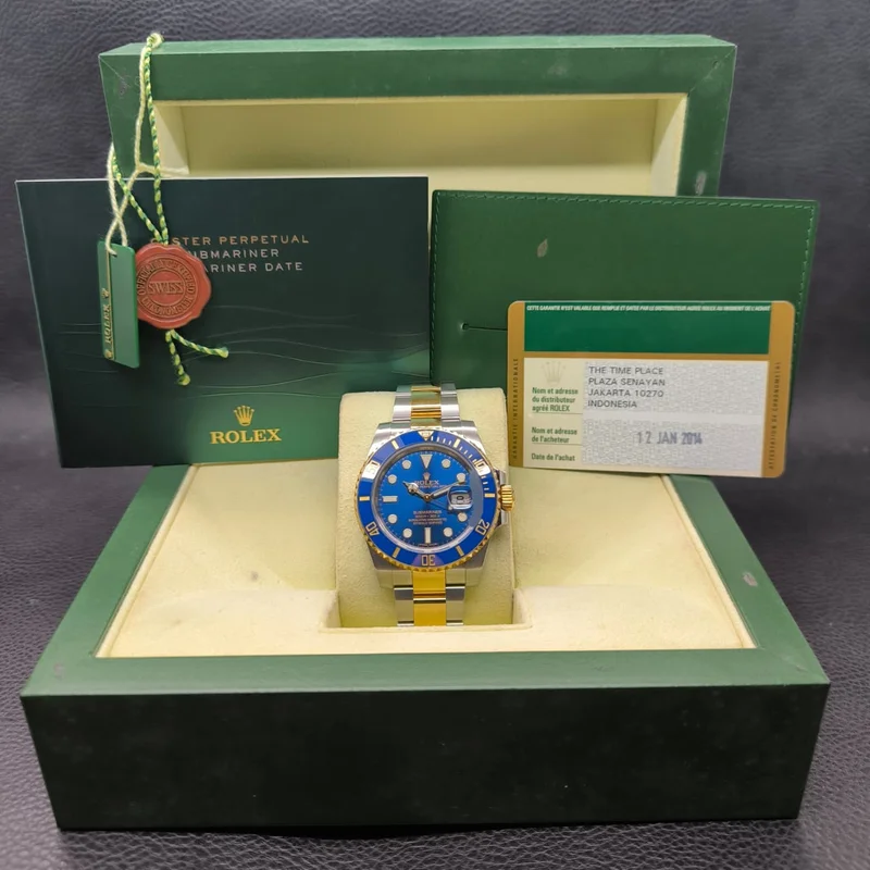 Thumb Submariner Date Rolesor / Blue / Cerachrom