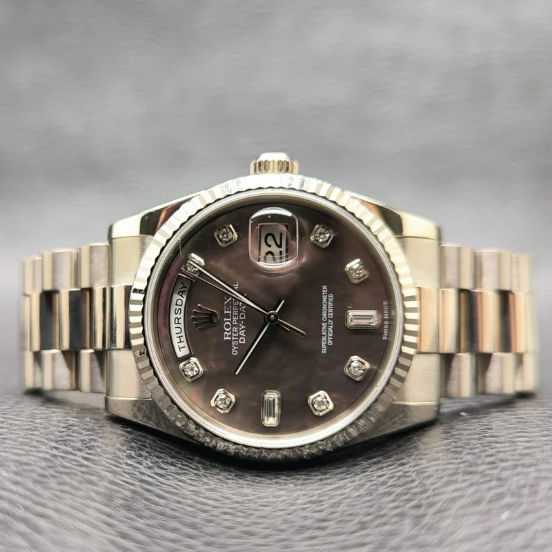 Day-Date 36 White Gold Fluted / President / Black MOP