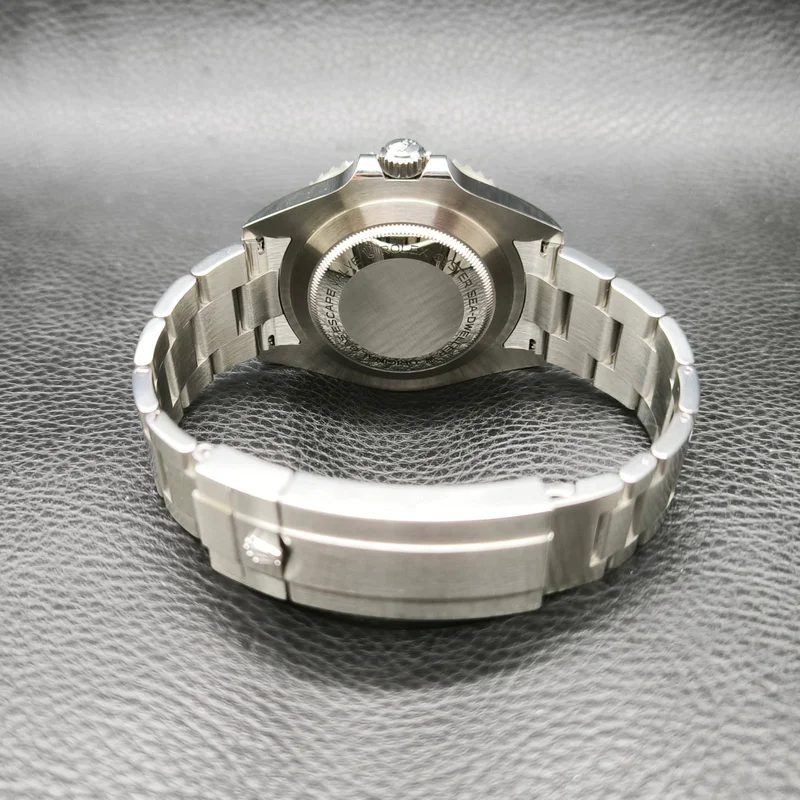 Thumb Sea-Dweller Stainless Steel / Black