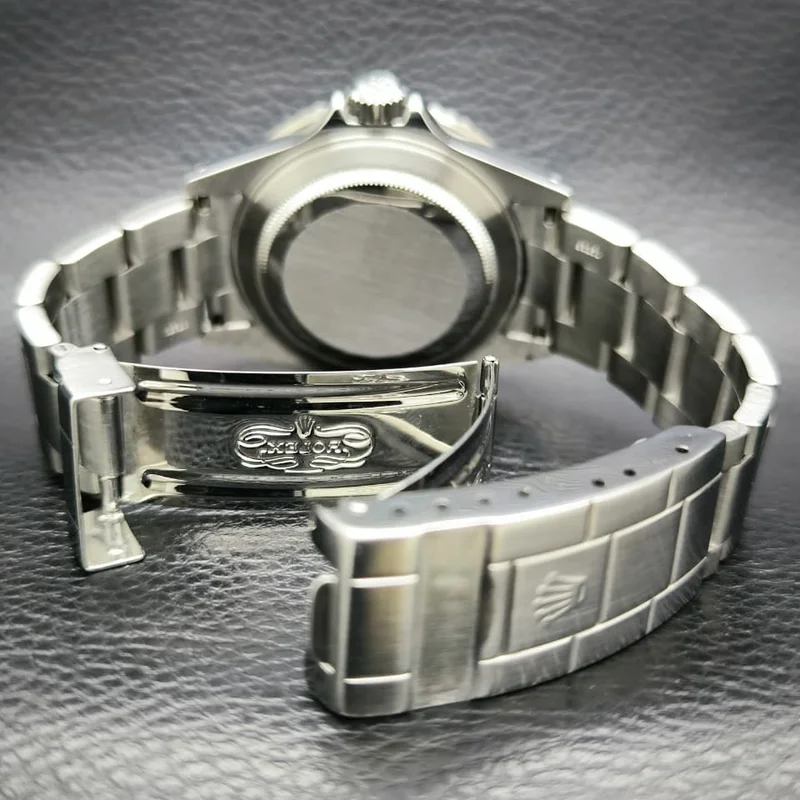 Thumb Submariner Date 16610 SuperLuminova