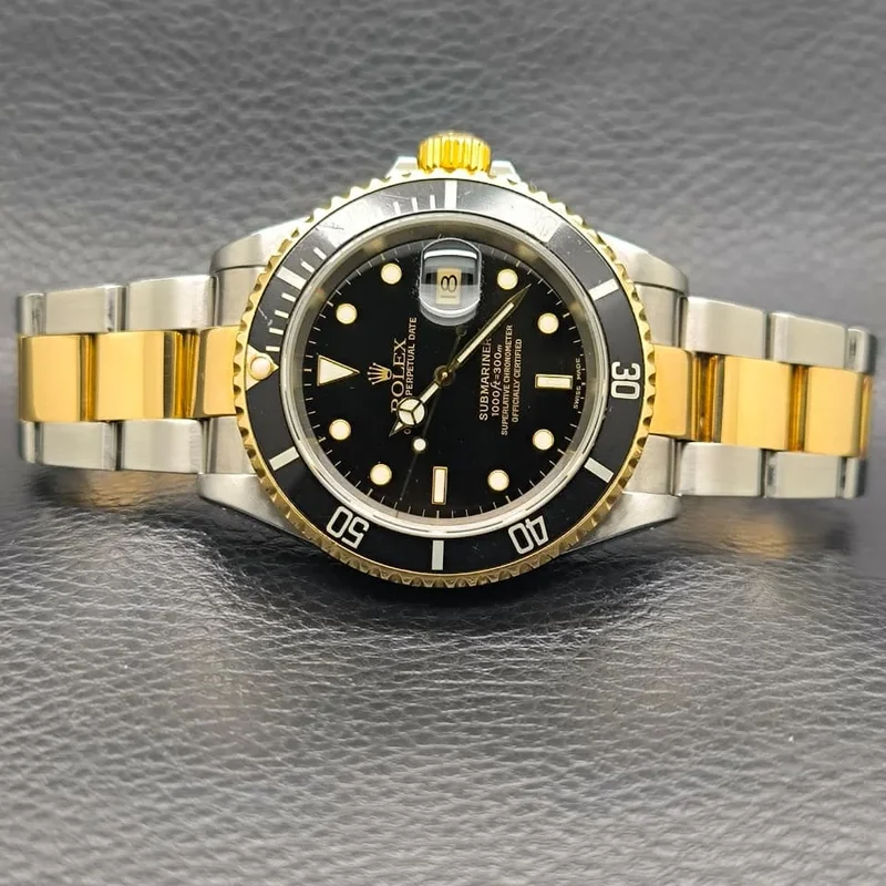 Submariner Date 16613 Black Superluminova