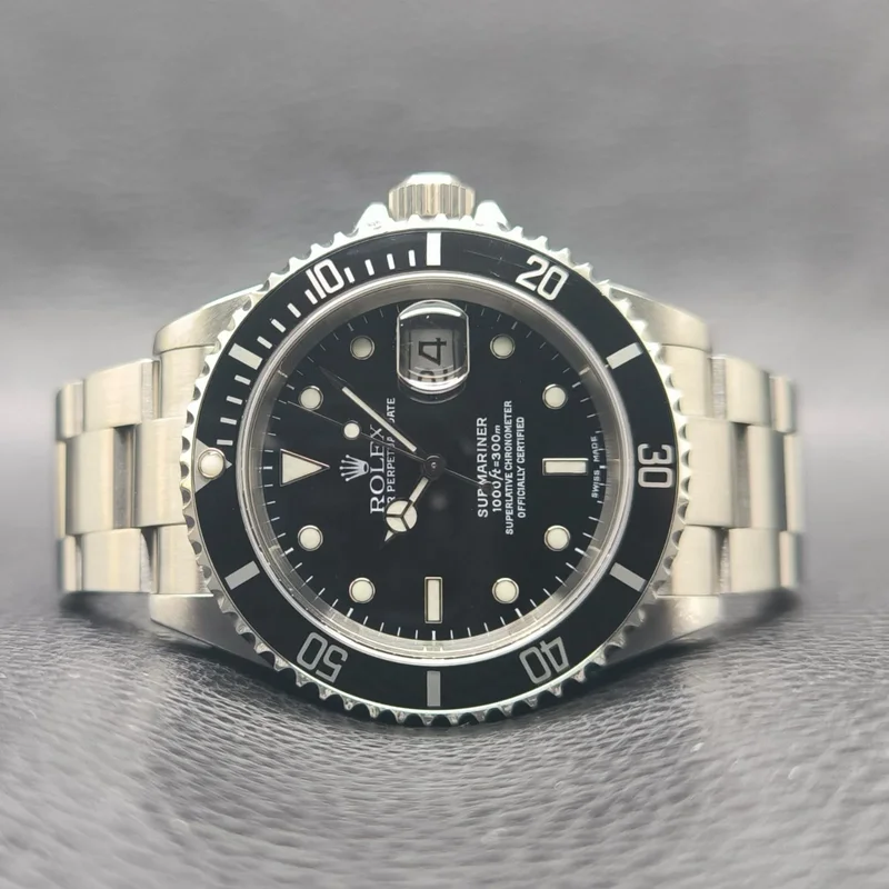Submariner Date 16610 SuperLuminova