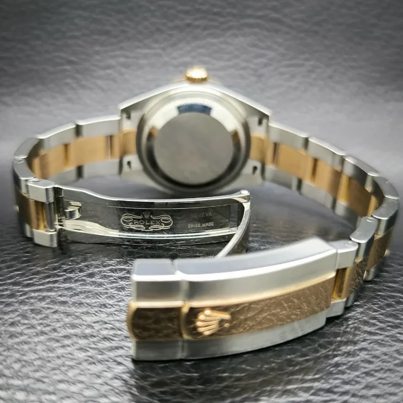 Thumb Lady-Datejust 28 Rolesor Rose Fluted / Oyster / Chocolate