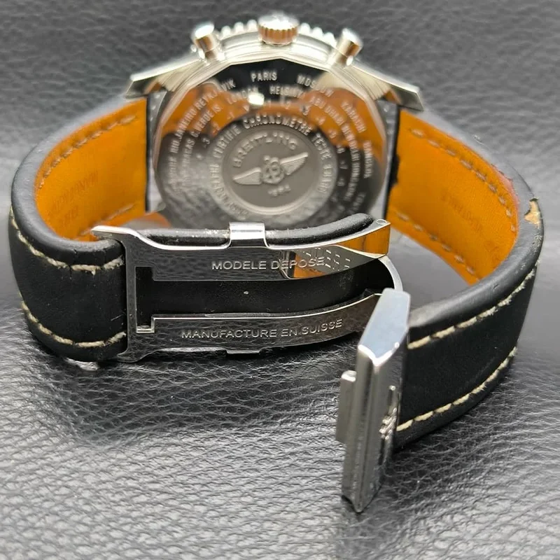 Thumb Navitimer World Stainless Steel / Black / Calf / Pin