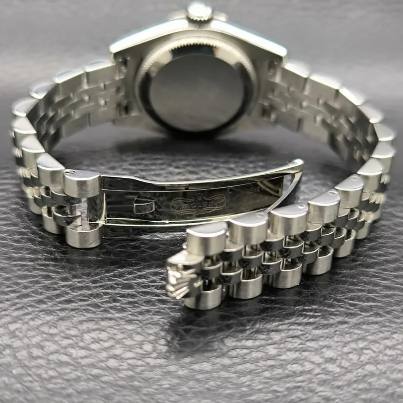 Thumb Lady-Datejust 26 Fluted Black Jubilee