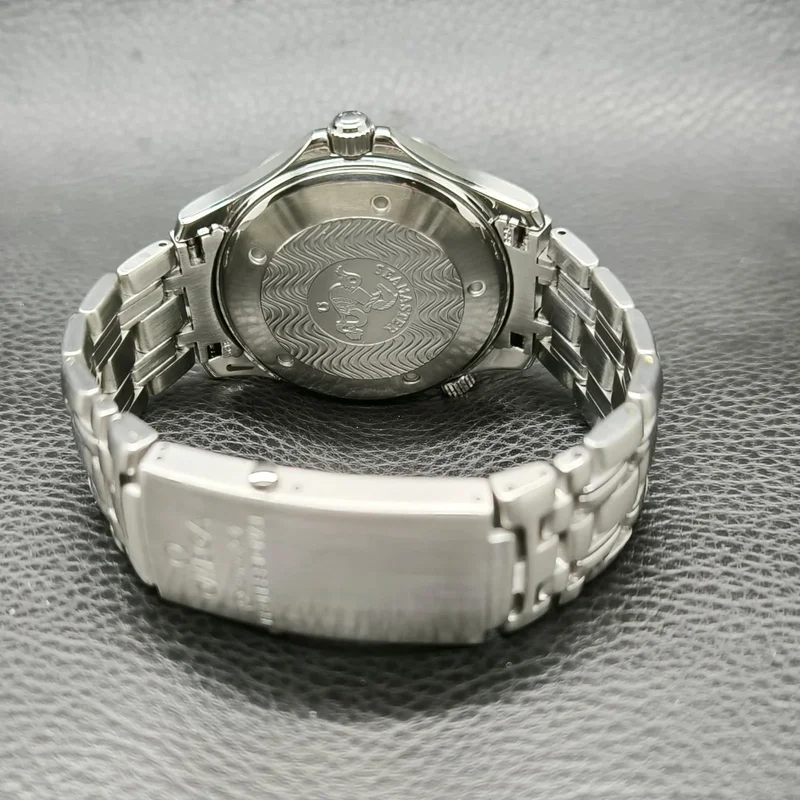 Thumb Seamaster Diver 300M Automatic 41 Stainless Steel / White / Bracelet