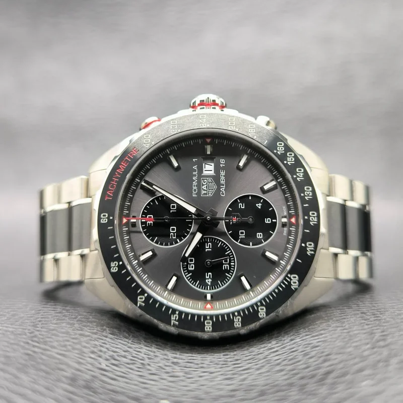 Formula 1 Calibre 16 44 Stainless Steel / Grey / Bracelet