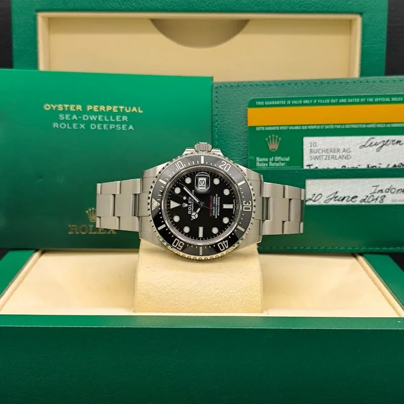 Thumb Sea-Dweller Stainless Steel / Black