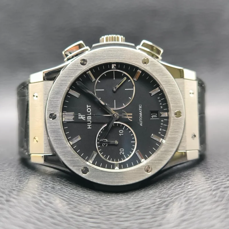 Classic Fusion 45 Chronograph Titanium / Black / Alligator