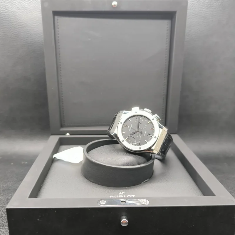 Thumb Classic Fusion 45 Chronograph Titanium / Black / Alligator