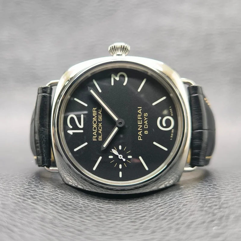 Radiomir Black Seal 8 Days