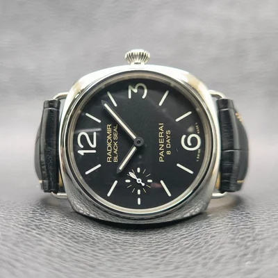 Radiomir Black Seal 8 Days