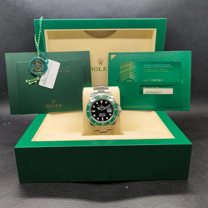 Thumb Submariner Date 41 Stainless Steel / Black / Green Cerachrom