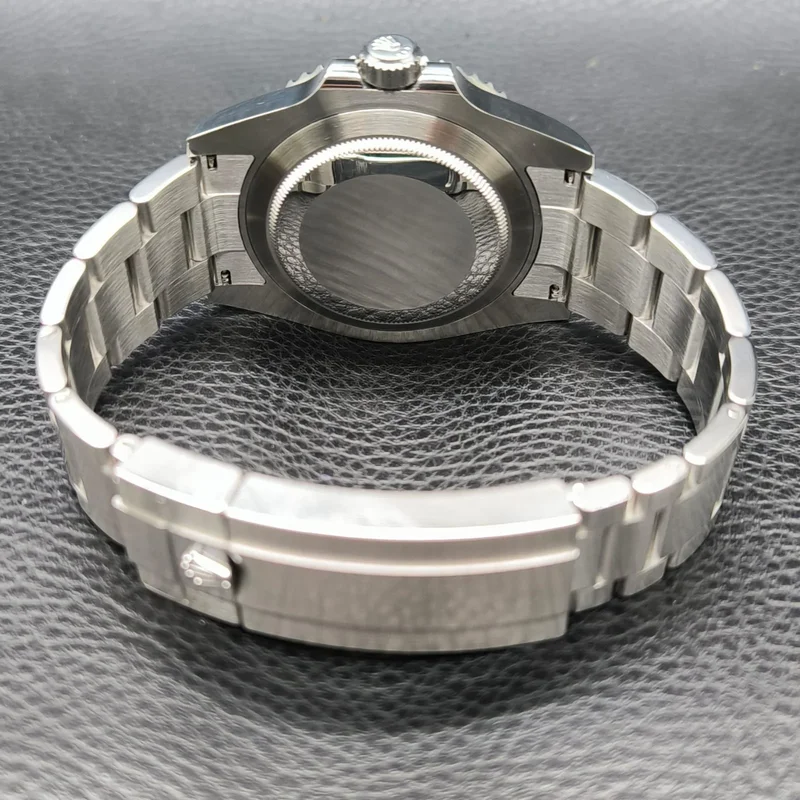 Thumb Submariner Date 41 Stainless Steel / Black / Green Cerachrom