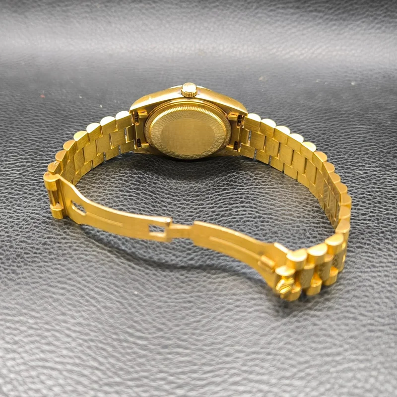 Thumb Day-Date 18038