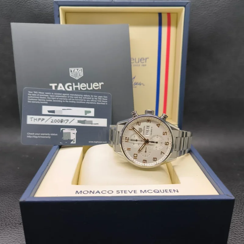 Thumb Calibre 16 Day Date 43 Stainless Steel / Silver / Bracelet