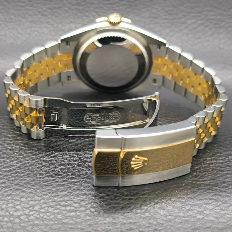 Thumb Datejust 36 Stainless Steel / Yellow Gold / Fluted / Olive Green Roman / Jubilee