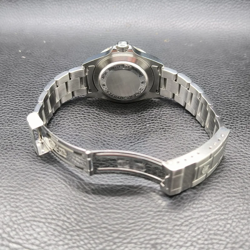 Thumb Sea-Dweller 16600 SuperLuminova