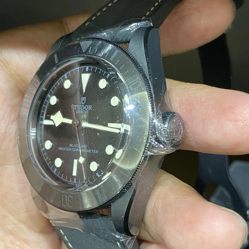 Thumb Black Bay Ceramic