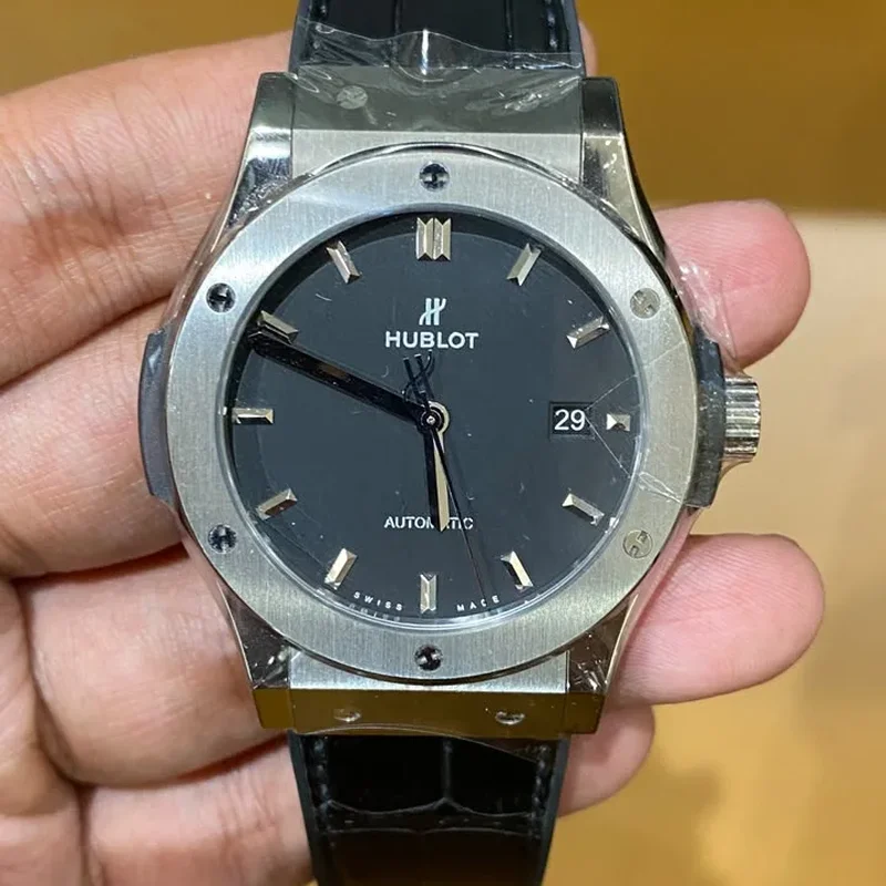 Classic Fusion 42 Titanium / Black / Rubber