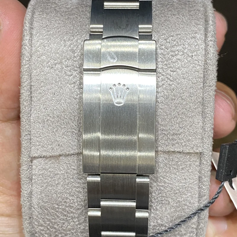 Thumb Oyster Perpetual 36 Stainless Steel / Pink