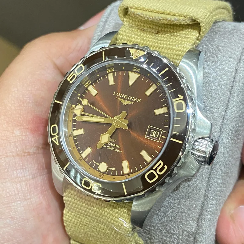 Thumb Hydroconquest GMT 41 Stainless Steel / Brown / NATO