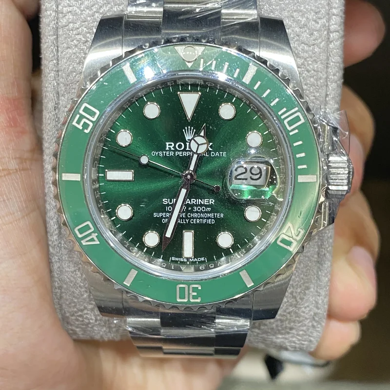 Submariner Date Stainless Steel / Green / Cerachom