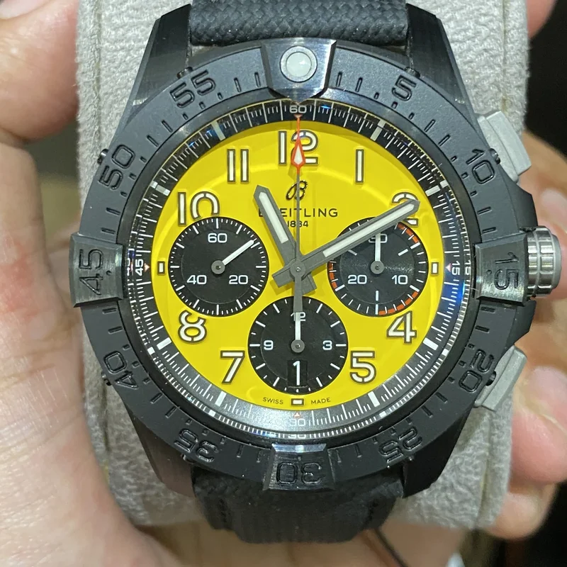 Avenger B01 Chronograph 44 Night Mission / Yellow / Strap