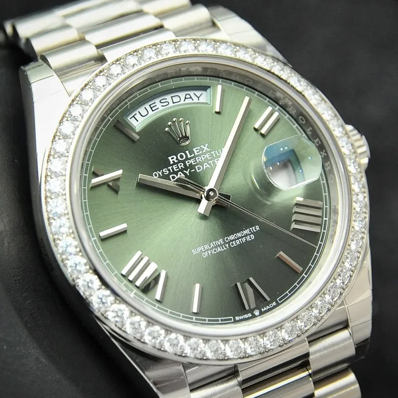 Thumb Day-Date 40 White Gold / Diamond / Green Roman