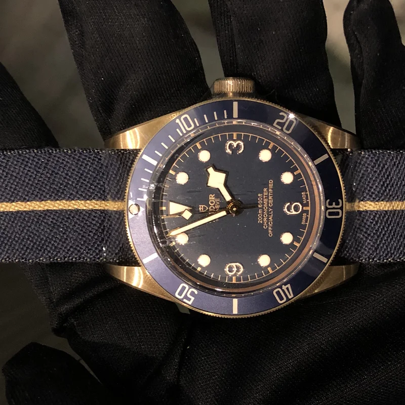 Thumb Heritage Black Bay Bronze / Bucherer Blue / Fabric