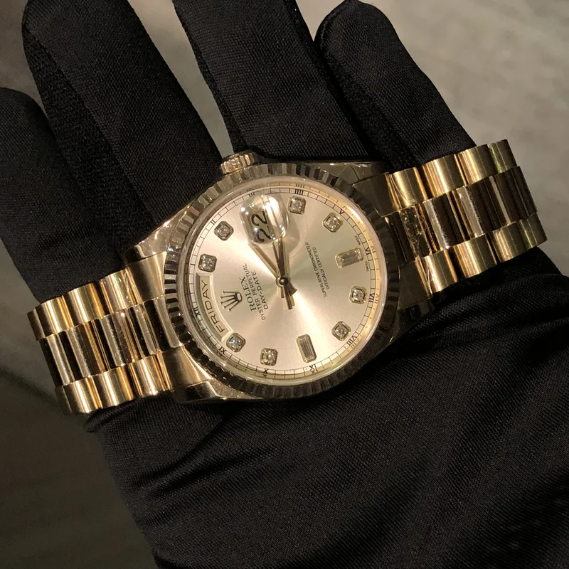 Thumb Day-Date 36 Yellow Gold Fluted / President / Silver Diamonds