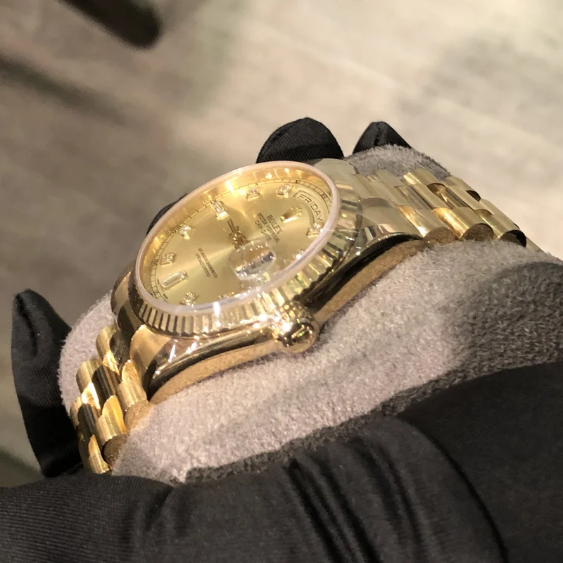 Thumb Day-Date 36 Yellow Gold Fluted / President / Silver Diamonds