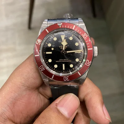 Black Bay Master Chronometer Stainless Steel - Burgundy / Black / Rubber