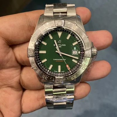 Avenger Automatic 42 / Green / Stainless Steel