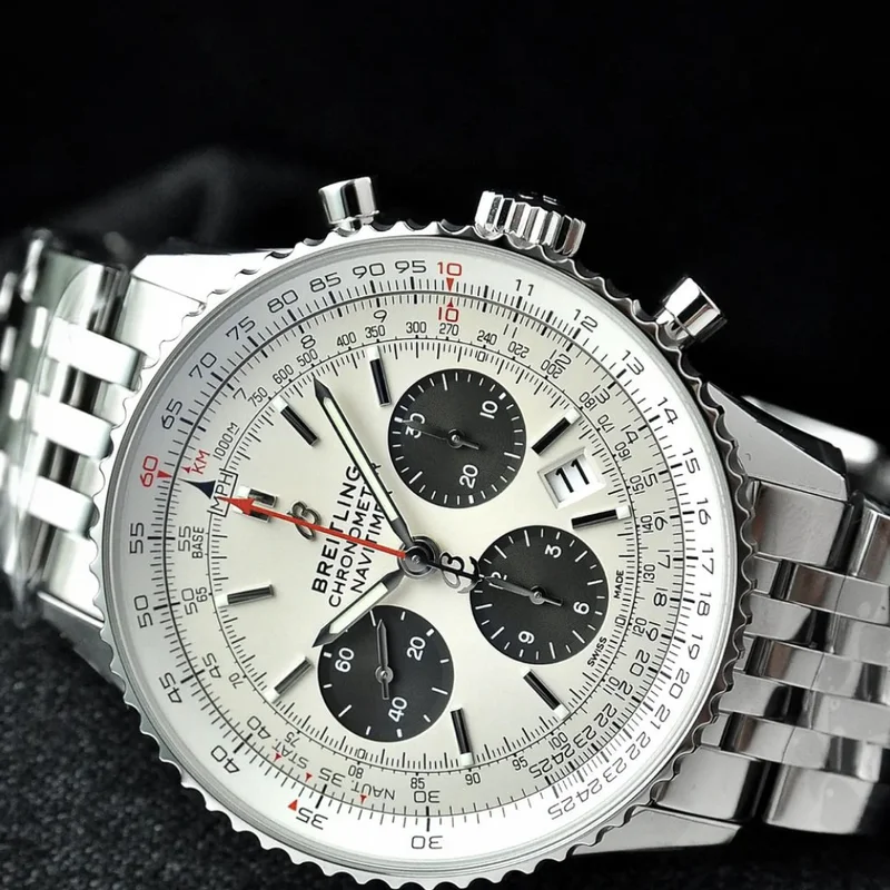 Thumb Navitimer 1 B01 Chronograph 43 Stainless Steel / Silver / Bracelet
