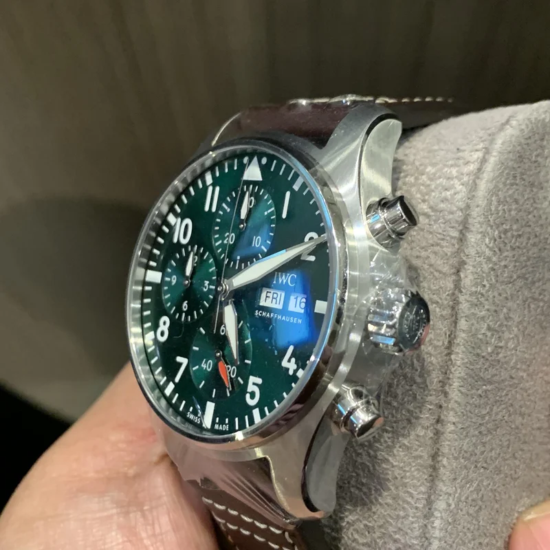 Thumb Pilot's Watch Chronograph 41 Stainless Steel / Green